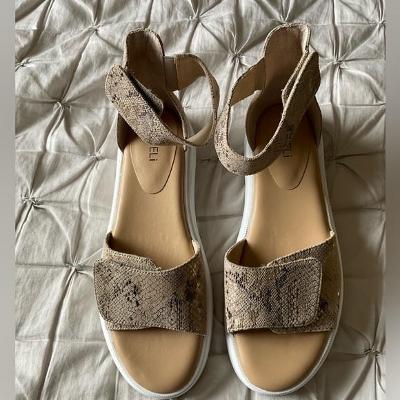 Vaneli snakeskin sandals - Picture 6 of 6